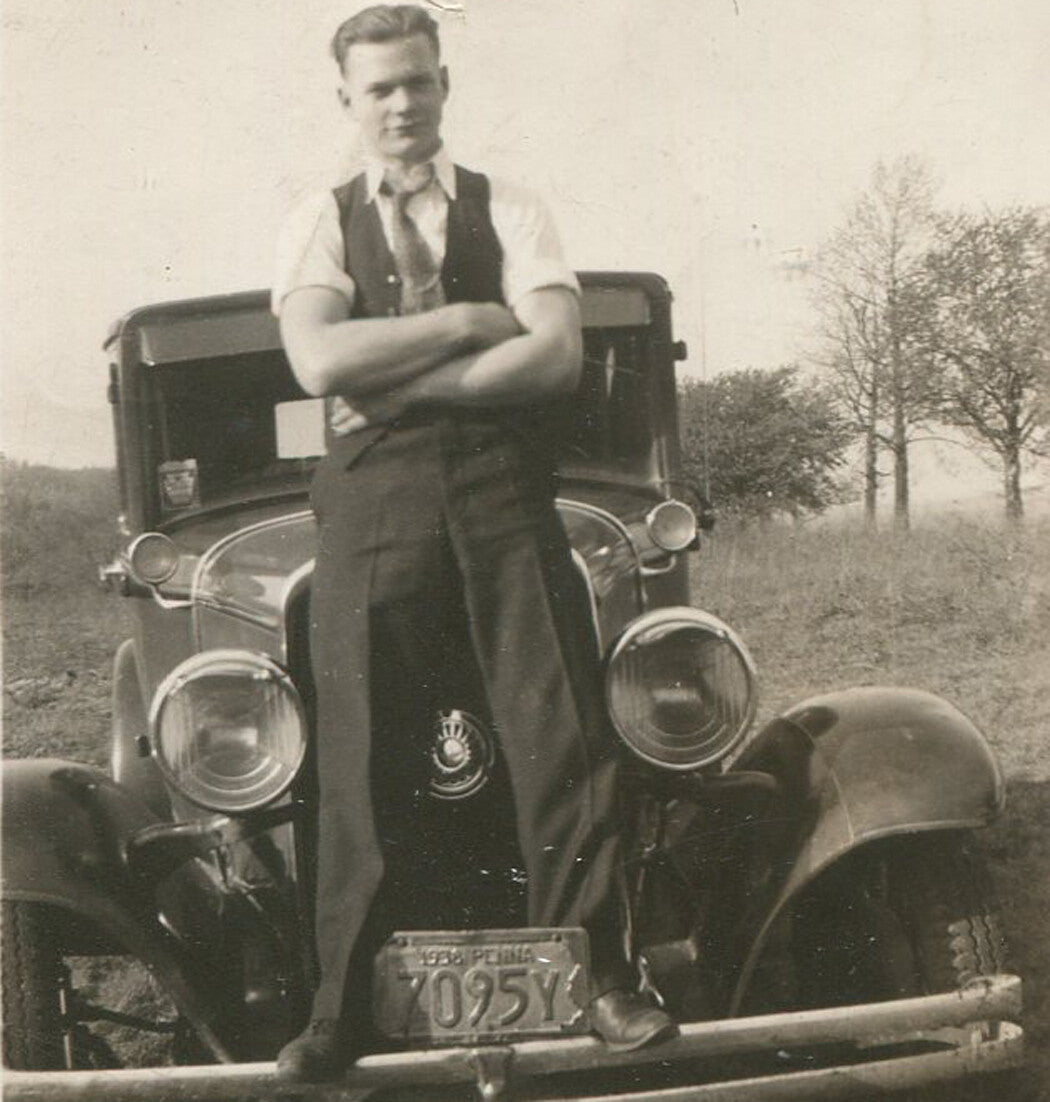 AUTOMOBILES, EARLY MODELS, 1920-40. SNAP SHOTS, 10 SET.