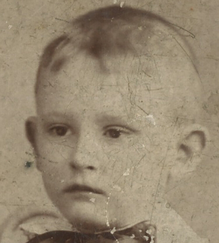CAB CARD PHOTO BOY IN GREAT OUTFIT FROM PITTSBURGH, PA, BY PEARSON, GRAPHIC BACK