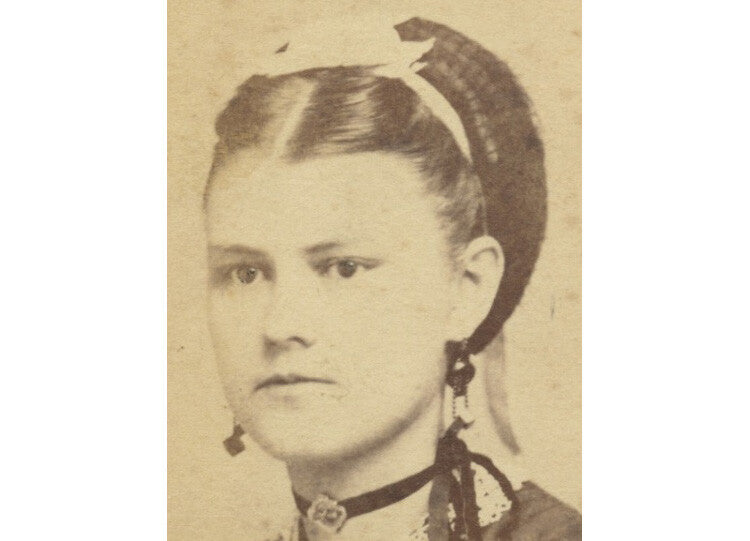 STUDIO PORTRAIT BY NASON, LADY W/ PRETTY DRESS/BOW