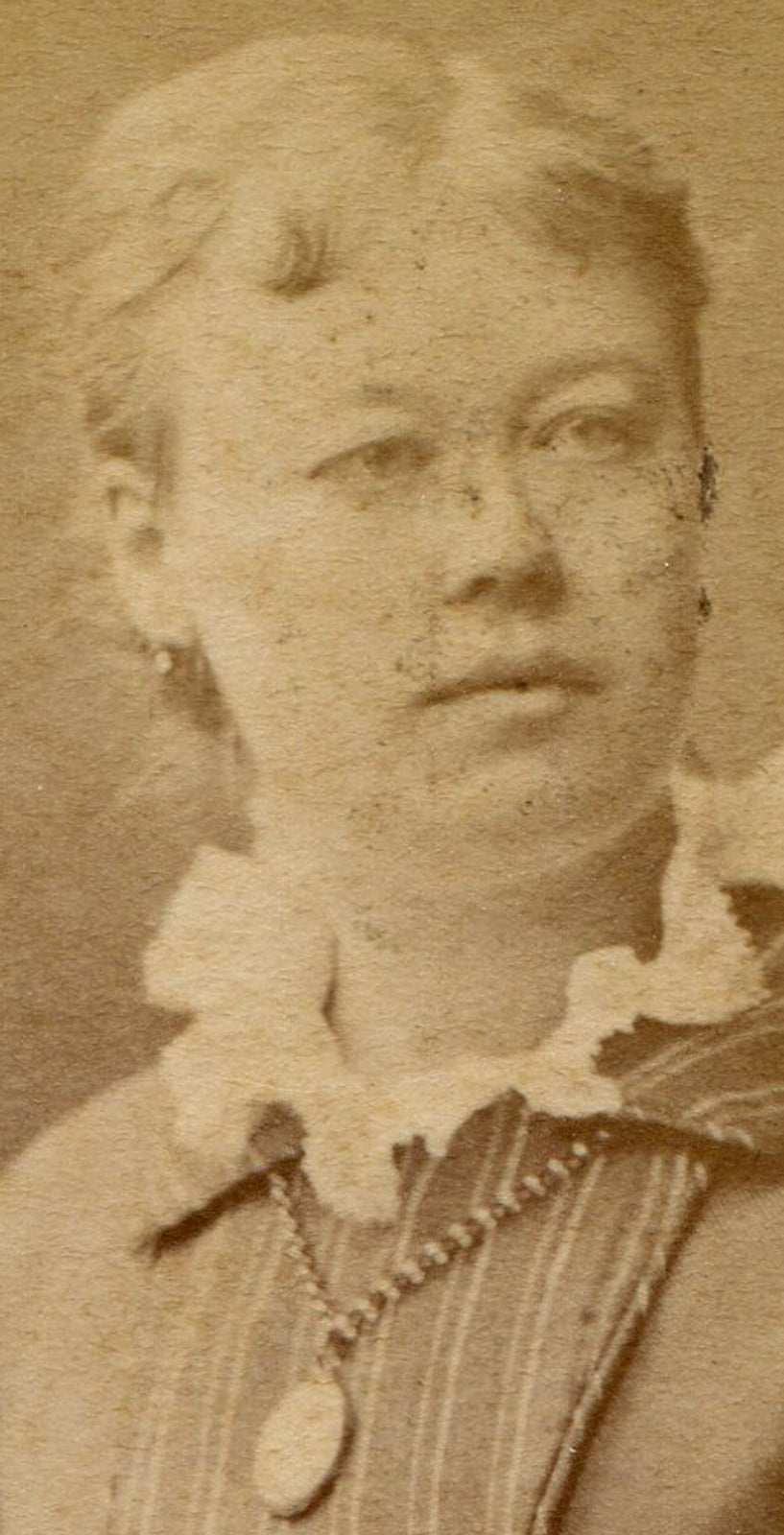 WOMAN IN RUFFLED COLLAR AND CUFFS. CDV. STOCKHOLM, SWEDEN.