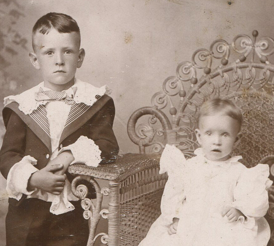 YOUNG SIBLINGS POSED IN FANCY OUTFITS. CABINET CARD. BELLEVERNON, PA.