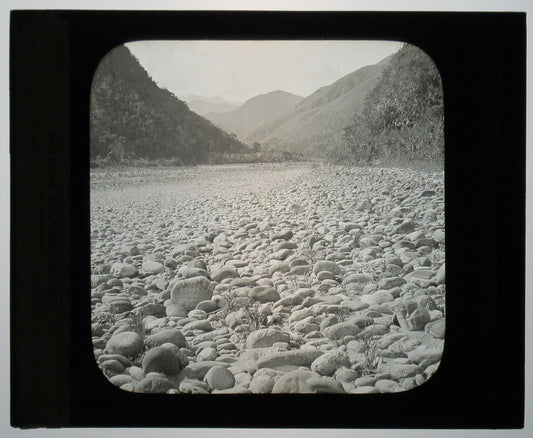 VALLEY OF ROCKS. PERU. PHOTO ON GLASS.