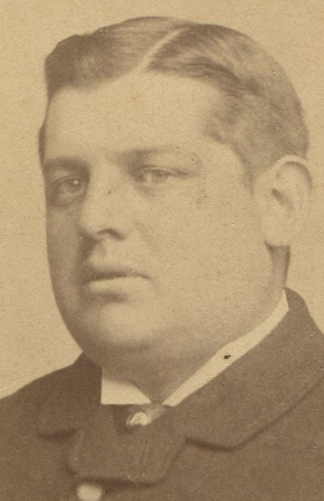 LARGE MAN IN HIGH BUTTON JACKET. CABINET CARD. DONCASTER, ENGLAND.