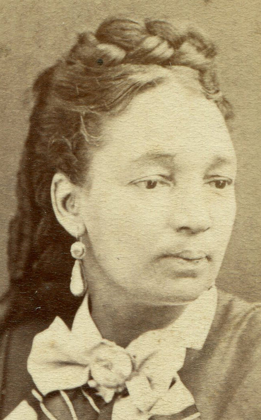 WOMAN, ORNATE JEWELRY. CDV. SAN FRANCISCO, CA.