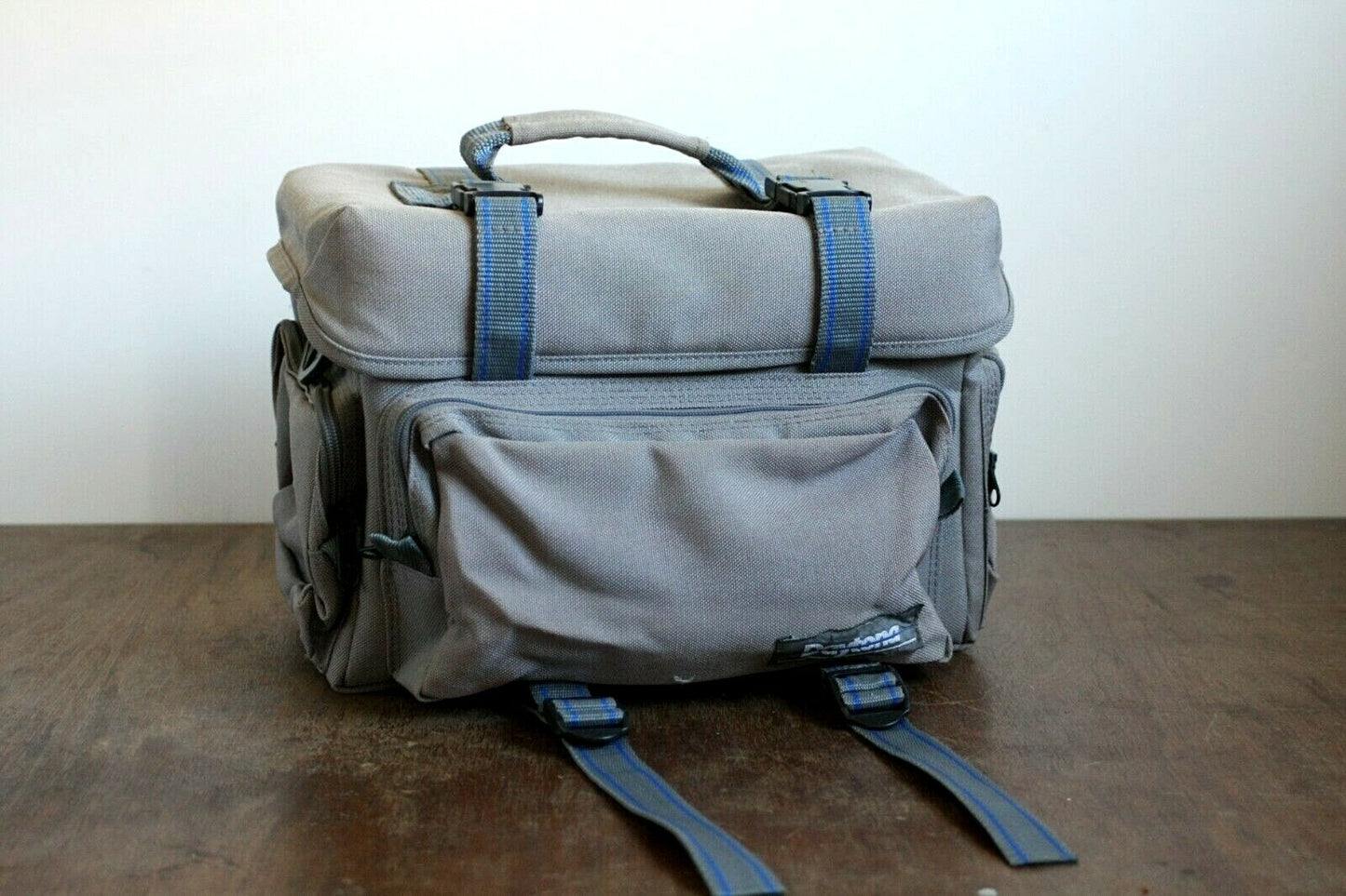 CAMERA BAG WITH STRAP