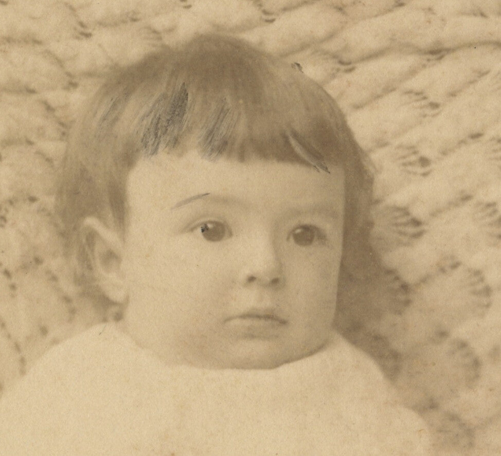 PHILADELPHIA, PA, PHOTO OF CUTE GIRL W/ TOY, SMALL HORN?