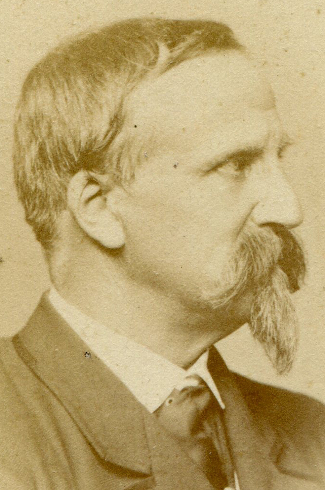 MAN/PROFILE, LONG GOATEE. CDV. PARIS, FRANCE.