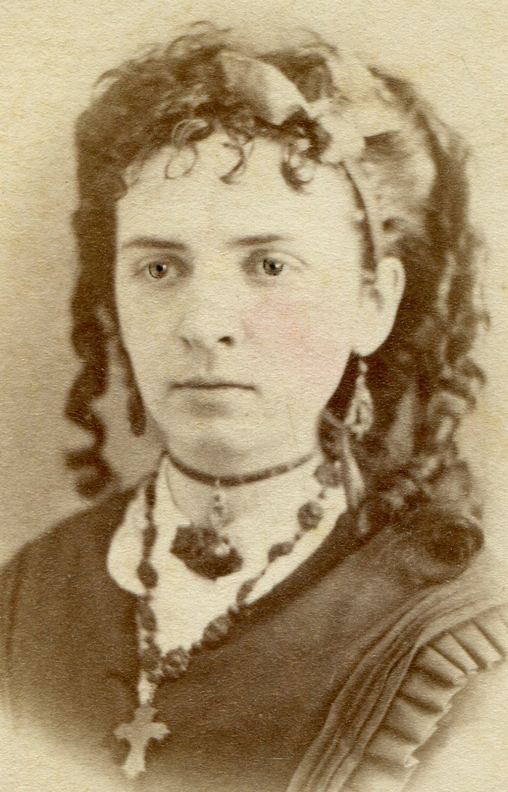 WOMAN, RINGLET CURLS, CHOKER NECKLACE AND CRUCIFIX. CDV. JEFFERSON, OHIO.