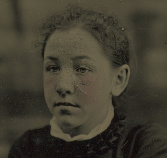 YOUNG LADY W/ FRECKLES, 1/6 PLATE TINTYPE