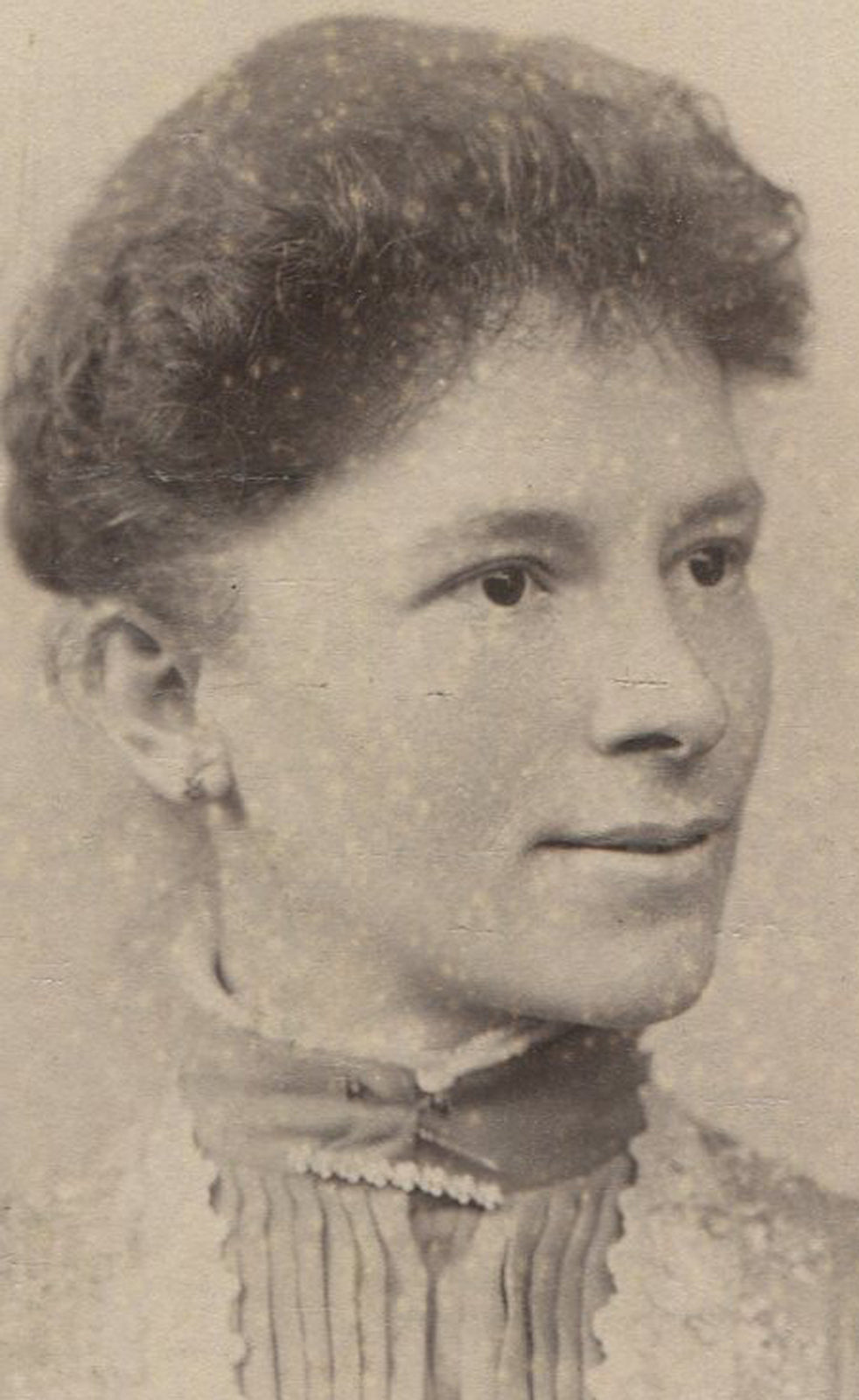 THIN WOMAN WITH FRIZZY MAT OF HAIR. CABINET CARD. PITTSBURGH, PA.
