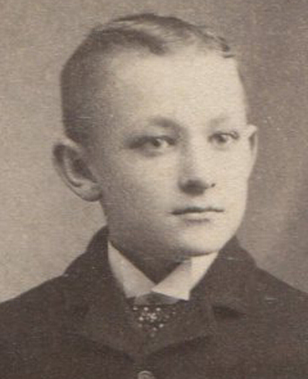 BOY, SELF-AWARE, STIFF POSE. CABINET CARD. N.Y.