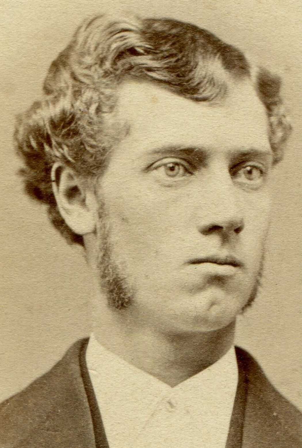 LONG FACED MAN W/LONG SIDEBURNS, WAVY HAIR. CDV. VERMONT, ILL.