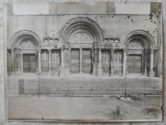 11.75X15.75" PHOTO GATED CATHEDRAL W/ RELIEF OF SAINTS + CHRIST ON CRUCIFIX