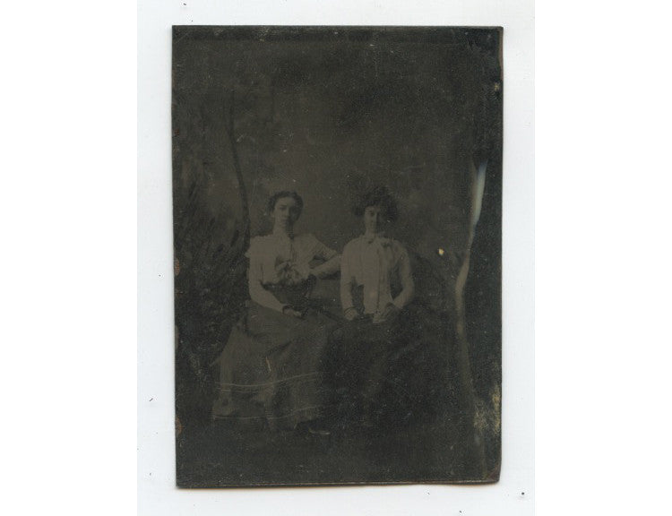TINTYPE STUDIO PORTRAIT 2 LADIES, SISTERS W/ BOWS, 1/6 PLATE