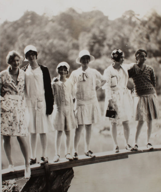 WOMAN AND GIRLS CAMPING, LEISURE.  17 SET B W PHOTOS. 1920-40.