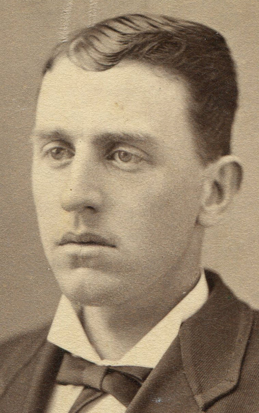 LONG FACED MAN, SUIT WITH TRIMMED LAPELS. CDV. ONCONIA, N.Y.