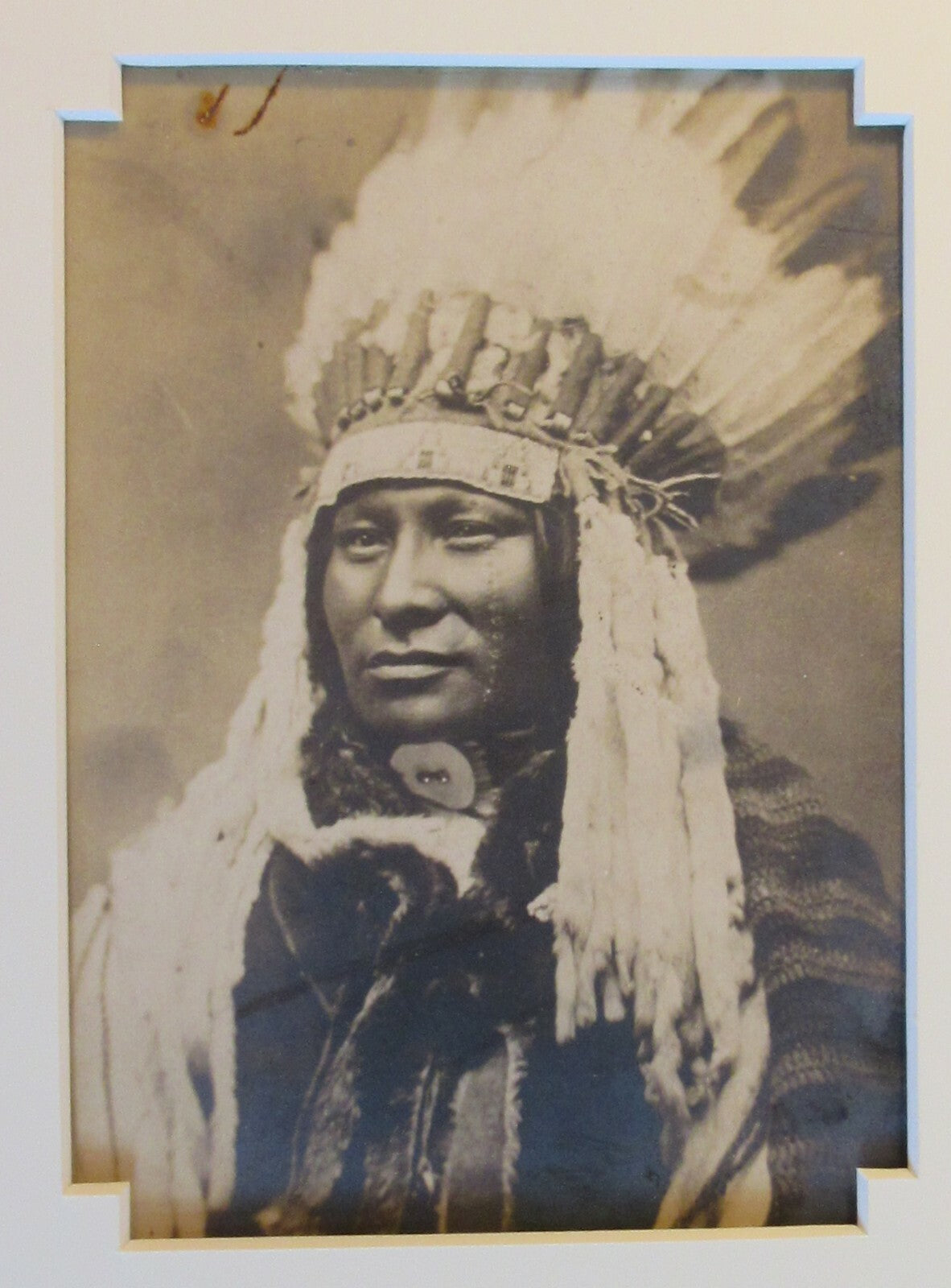 RAIN IN THE FACE, SIOUX CHIEF. VINT. SILVER PRINT CABINET CARD ON MATBOARD