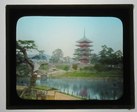 TRADITIONAL JAPANESE BUILDING. HAND COLORED PHOTO ON GLASS.