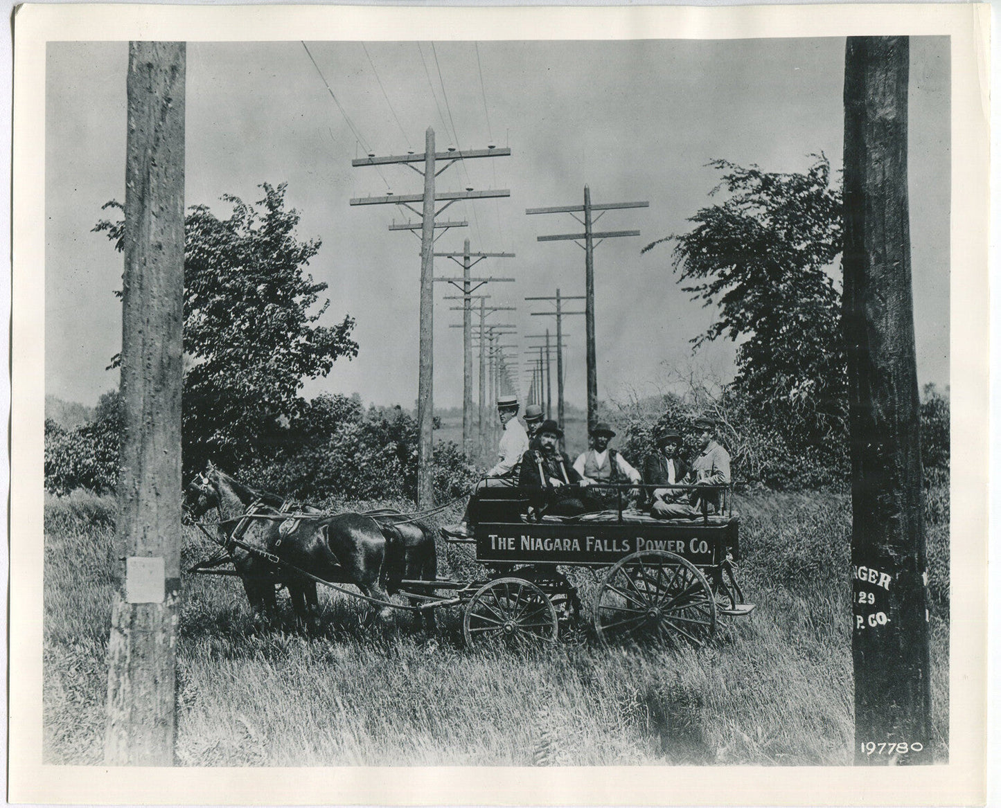 NIAGARA FALLS POWER CO. HORSE DRAWN WAGON. BLACK AND WHITE SILVER PRINT 8 X 10.