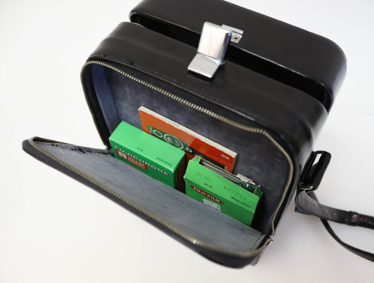 Fujica Single-8 Z2 8mm Film Camera w/ 2 Packs Film, Manual, Filters, Case, Pouch