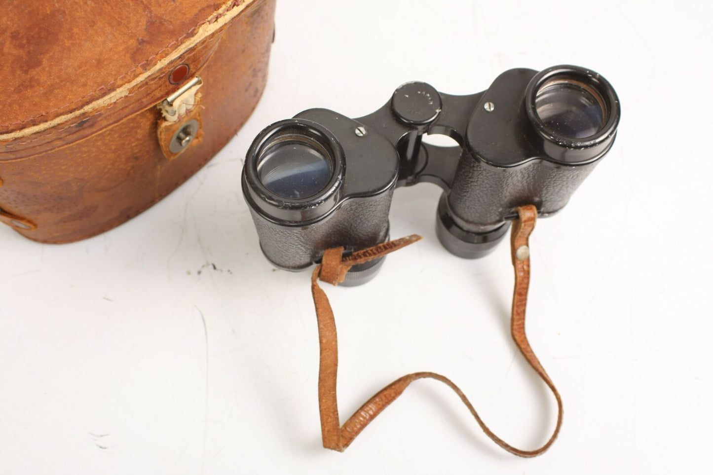 Rare Nobilis Deluxe 8X30 Vintage Binoculars with Case
