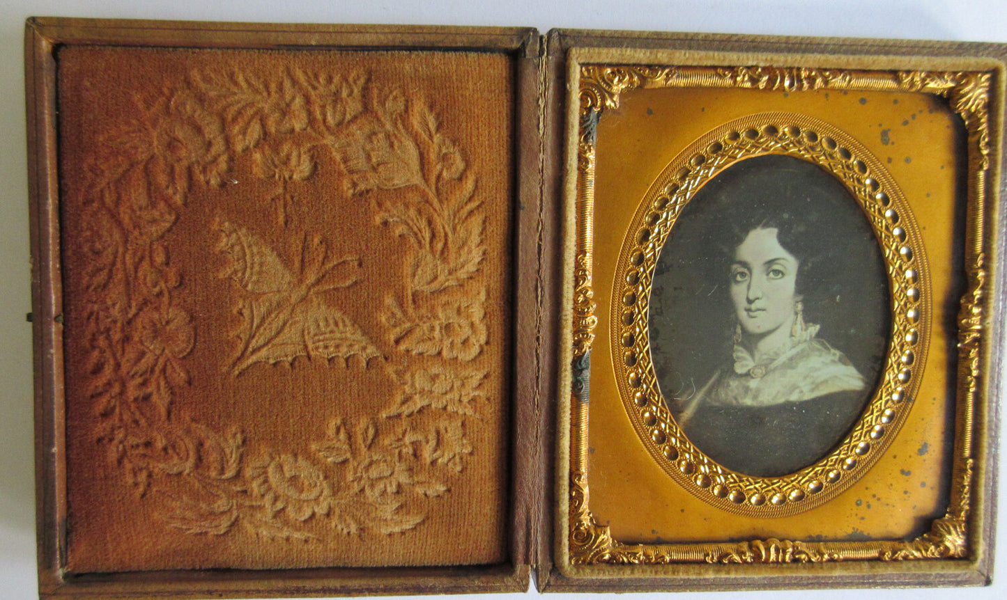 RARE DAGUERREOTYPE OF PAINTING, WOMAN. 6TH PLATE, FULL CASE.