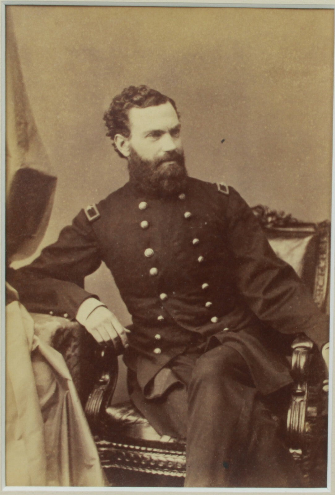 CIVIL WAR GENERAL LOUIS H. PELOUZE, USA. CABINET CARD IN 8X10 FRAME.