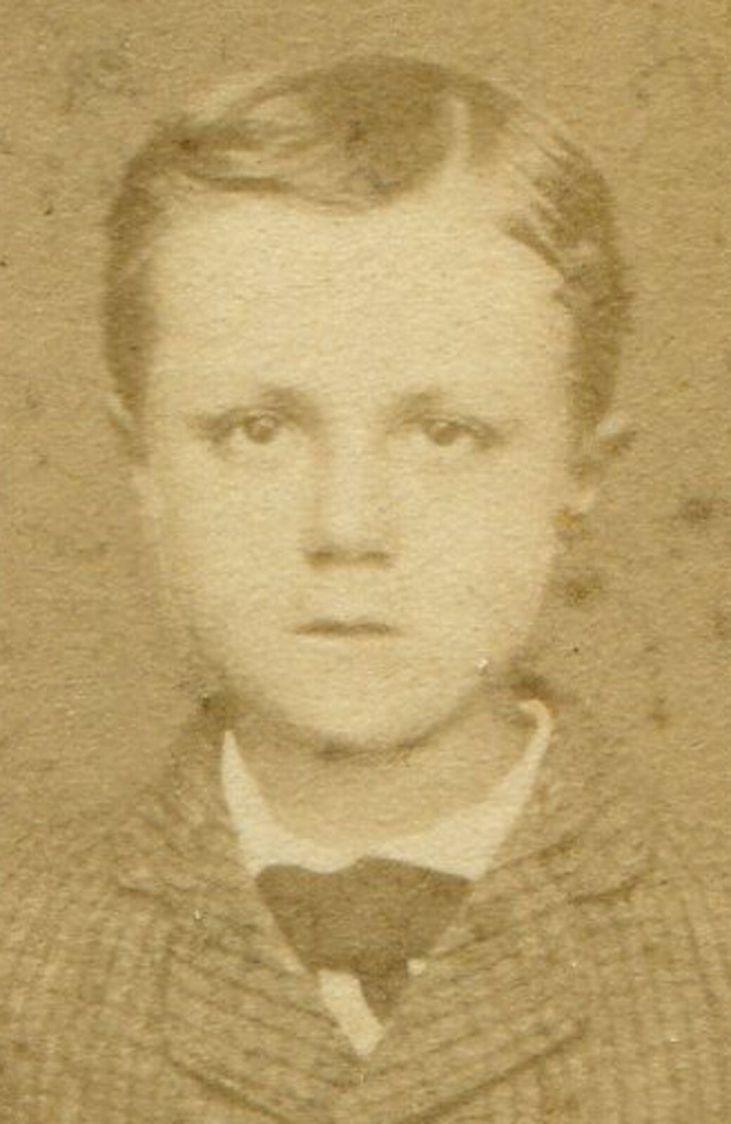 YOUNG BOY IN NEW SUIT, STANDING POSE. CDV BY EXCELSIOR TRAVELING ARTIST.