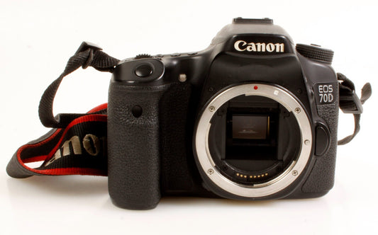 Canon EOS 70D Digital SLR 20.2MP Camera Body