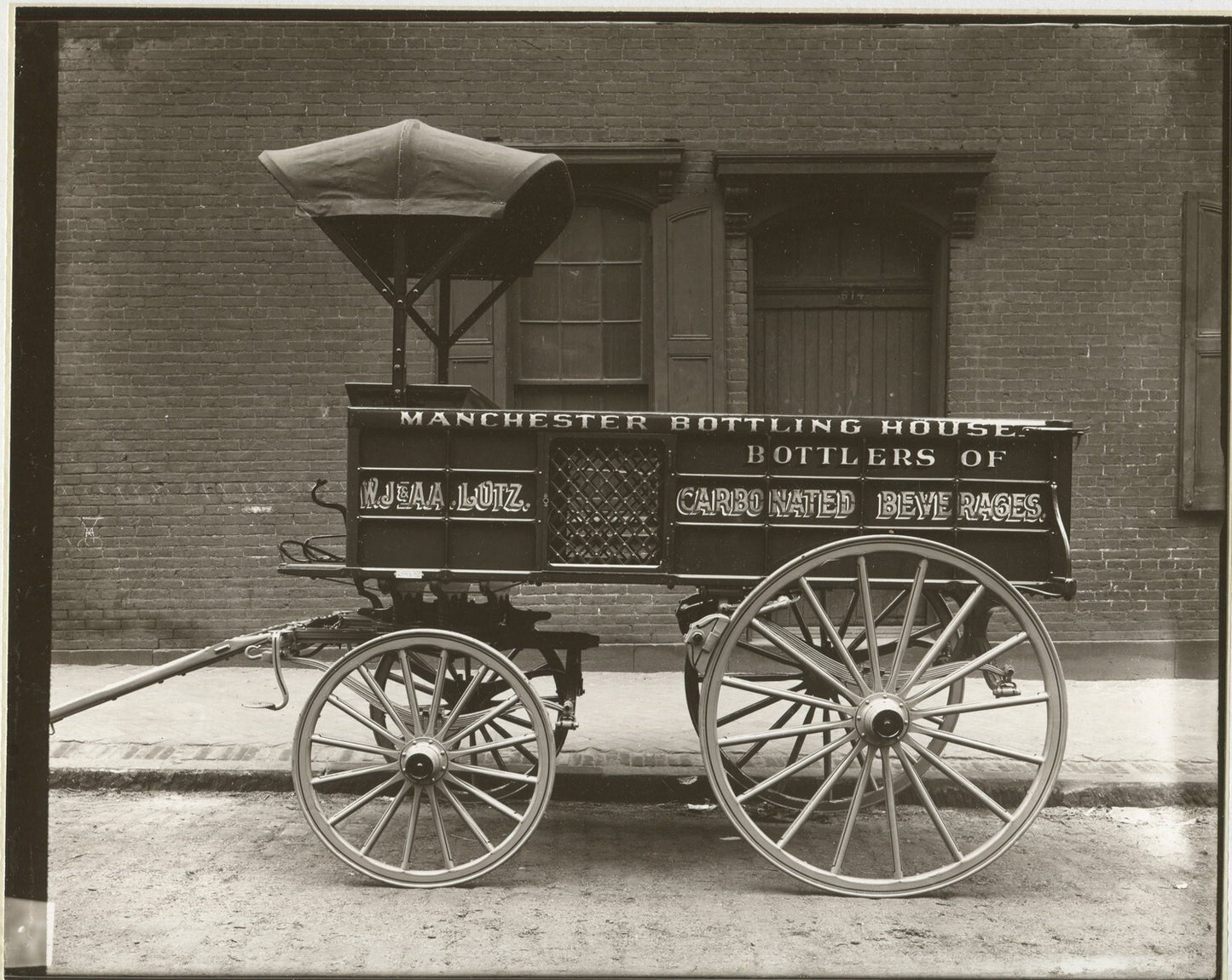 MANCHESTER BOTTLING HOUSE, COMMERCIAL DELIVERY HORSE DRAWN WAGONS, PITTSBURGH