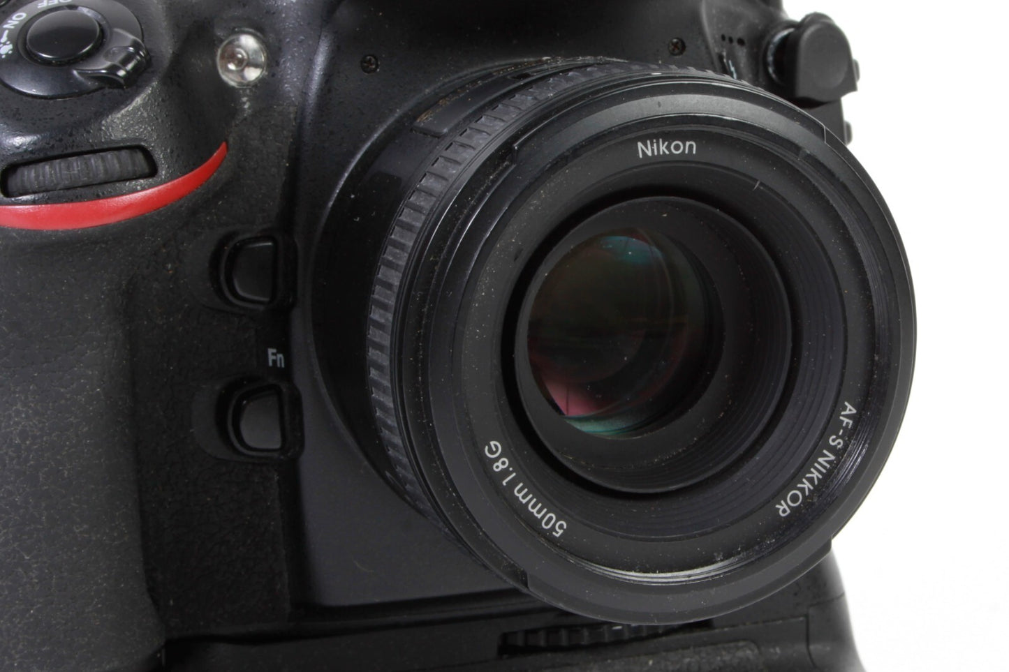 Nikon D800 Full Frame Digital Camera w/ 50mm 1.8 Lens & Charger