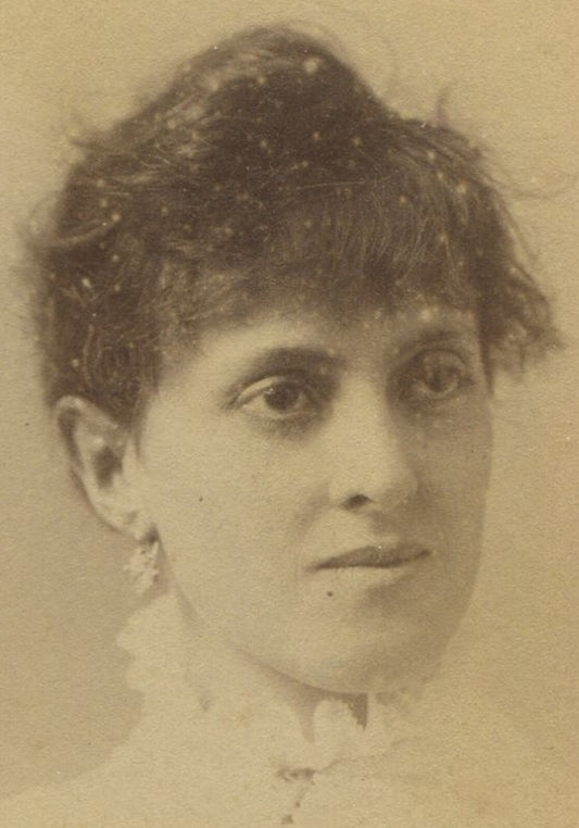 WOMAN, TOUSLED HAIR, HIGH LACE COLOR. CABINET CARD. WASHINGTON, DC.