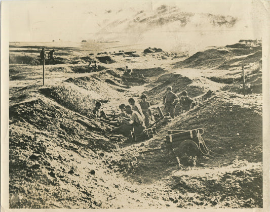 U.S. TROOPS ALONG THE FRONTLINES. WWII. (8X10 REPRINT)