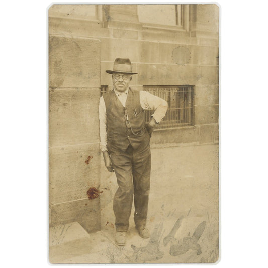 1920'S VINTAGE PHOTO - AFRICAN AMERICAN MAN W FELT HAT, GLASSES & WATCH CHAIN