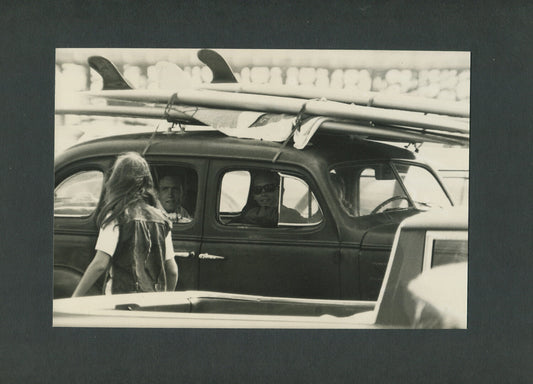 SURFBOARDS ON 1940-50s OLD CAR ROOF. SLICE OF LIFE 1970s.