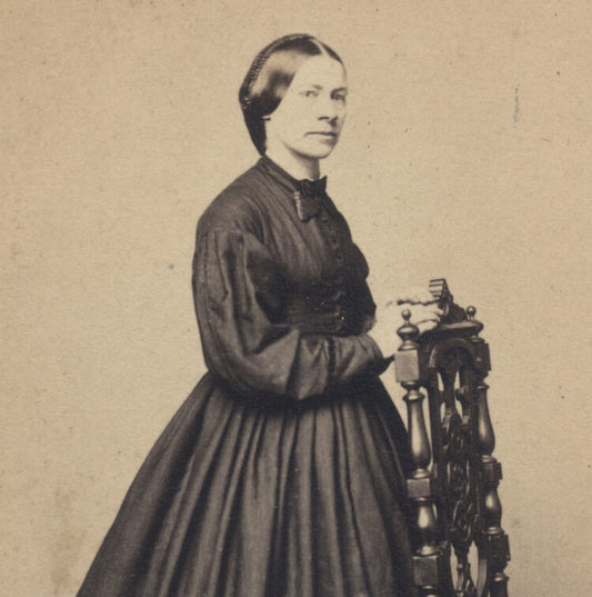 CDV PORTRAIT OF YOUNG WOMAN W/ ORNATE CHAIR - EASTON, PA
