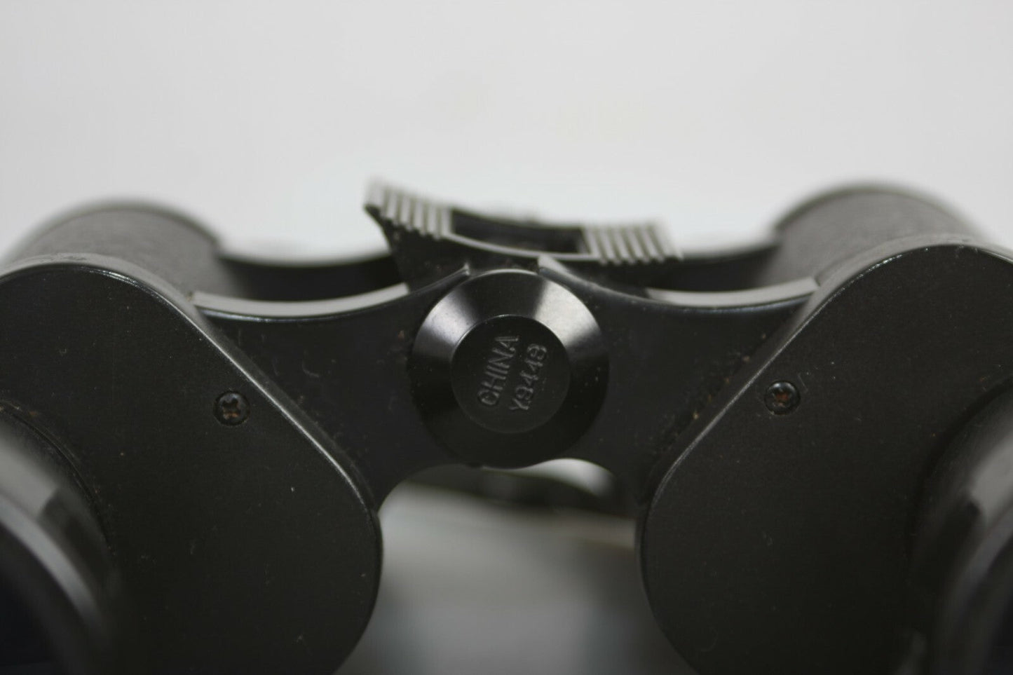 Bushnell 10X50 Binoculars with Case