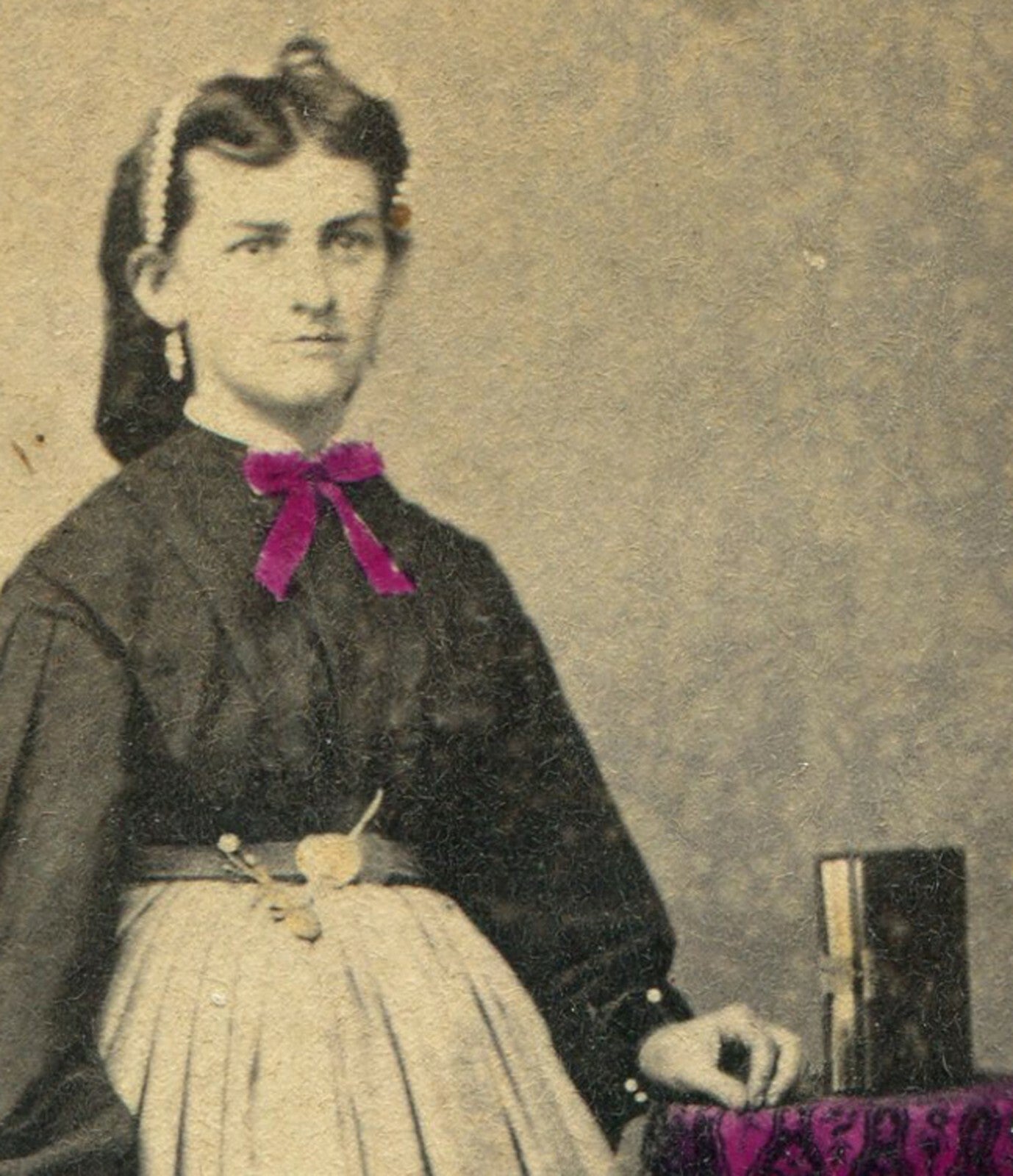 WOMAN W/TINTED BOW TIE, STANDING POSE W/BOOK. CDV. PHOENIXVILLE,PA.