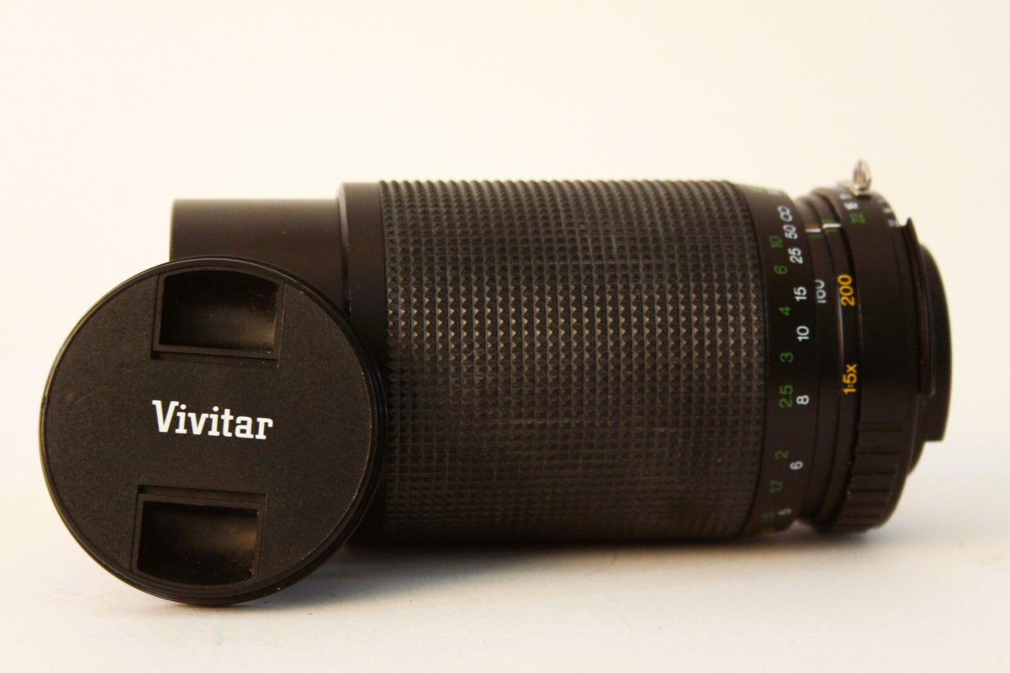 75-200 Zoom Lens with Macro