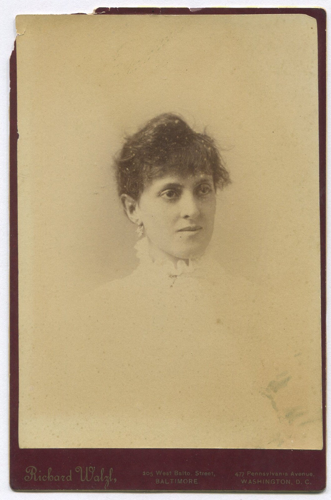WOMAN, TOUSLED HAIR, HIGH LACE COLOR. CABINET CARD. WASHINGTON, DC.