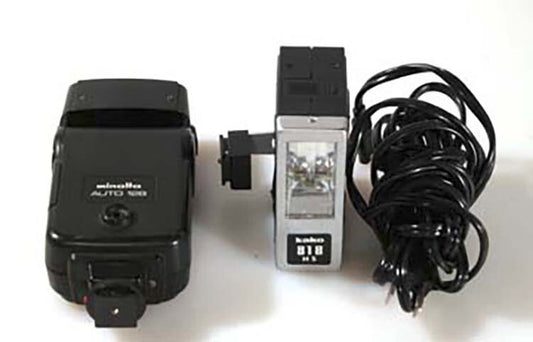 SET OF 2 UNIVERSAL FLASHES