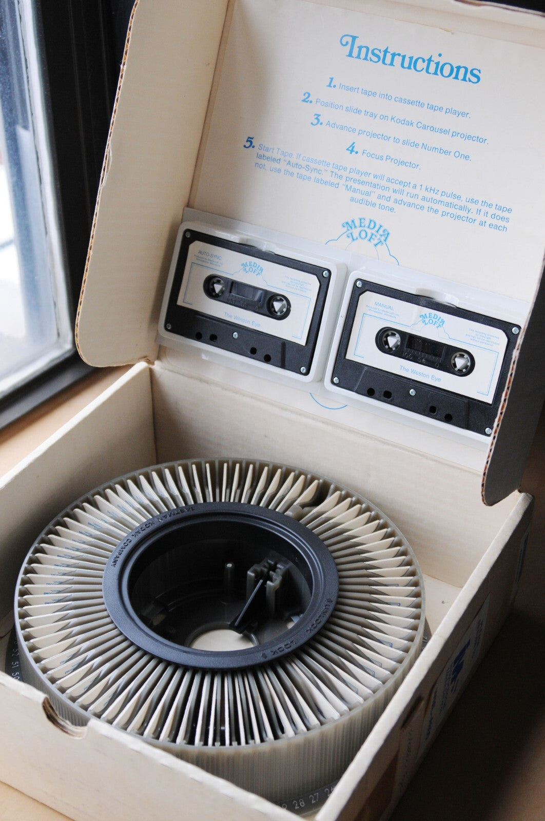 The Weston Eye Educational Photography Kit - 80 Slides 2 Cassettes & Carousel