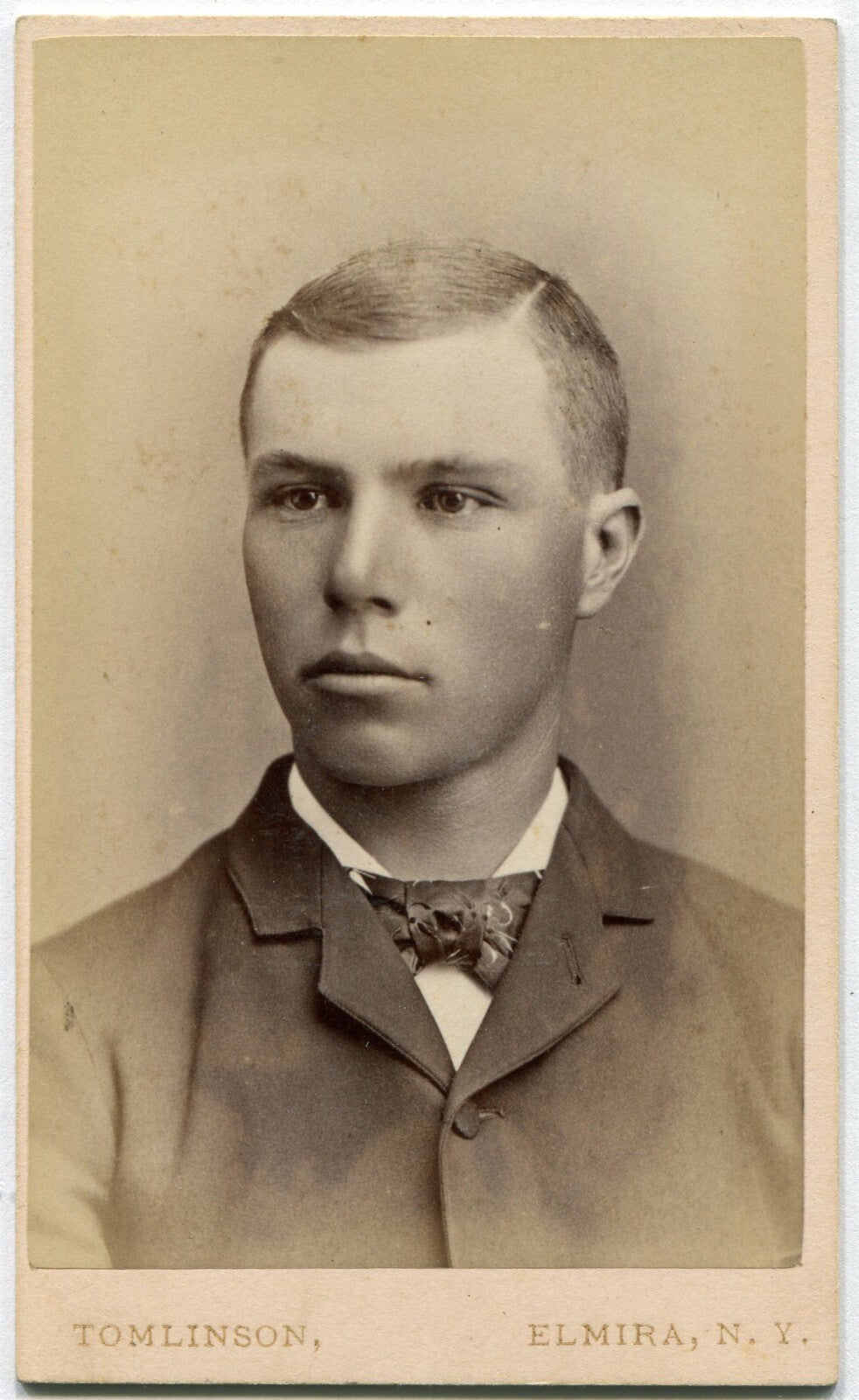 DEWY FACED YOUNG MAN, CUTE BOW TIE. CDV. ELMIRA, N.Y.