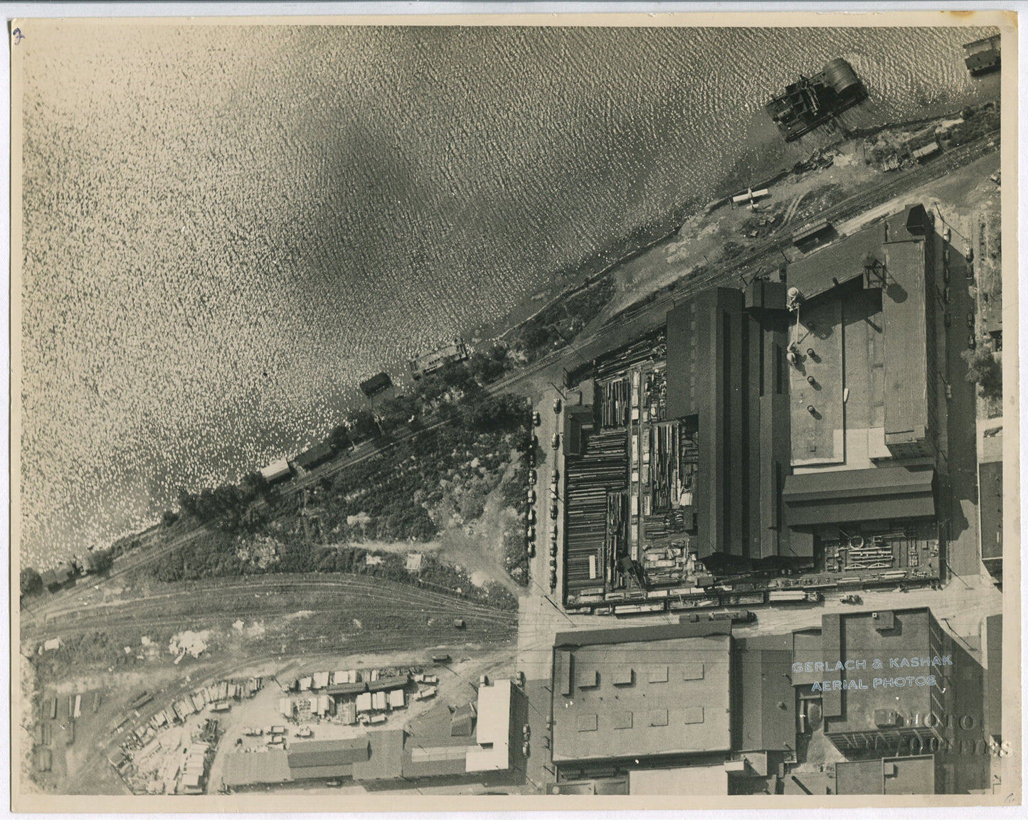 PITTSBURGH RIVERFRONT, AERIAL VIEW BY GERLACH & KASAK. 8X10 B&W. 1940-60.