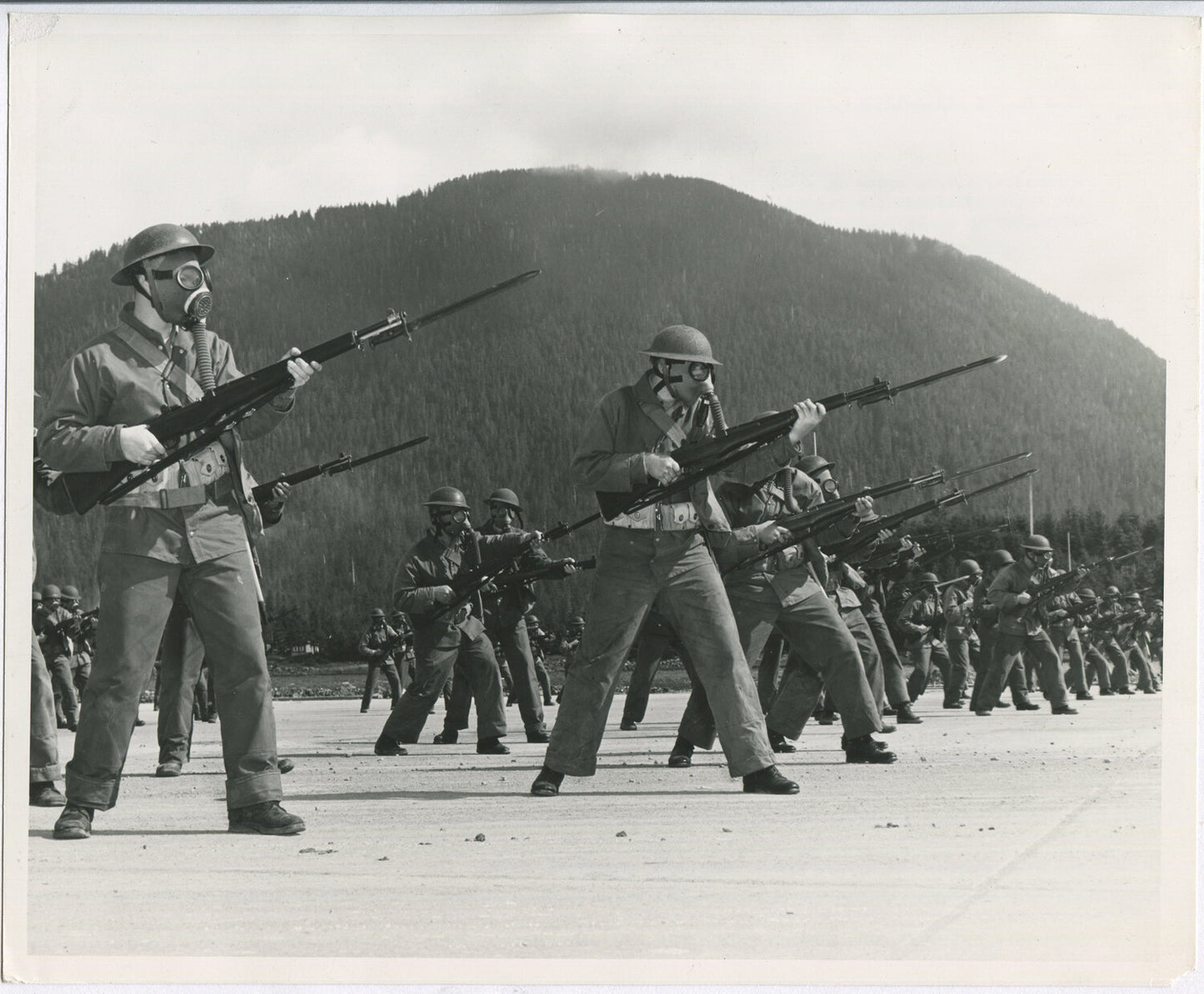 U.S. NAVY TRAINING/GAS MASKS. WWII, 1942. ALASKA. 8X10 B&W.