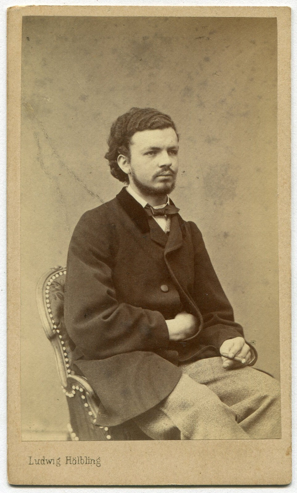 MAN W/DARK CURLY HAIR AND DARK FEATURES. CDV. WIEN, AUSTRIA.