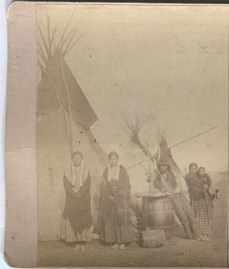 LARGER STEREOVIEW OF NATIVE AMERICAN PEOPLE AT TEEPEES - NIOBRARA, NE