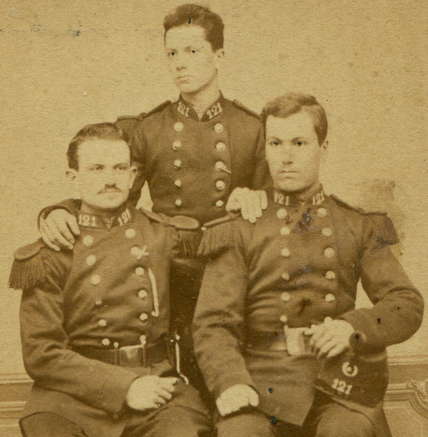FRENCH MEN IN UNIFORM, AFFECTIONATE POSE. CDV. LYON, FRANCE.