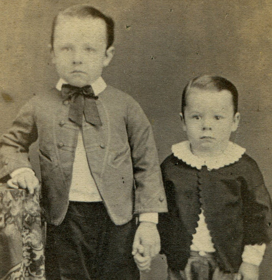 VERY YOUNG BROTHERS STANDING POSE, HOLDING HANDS. CIVIL WAR ERA CDV.