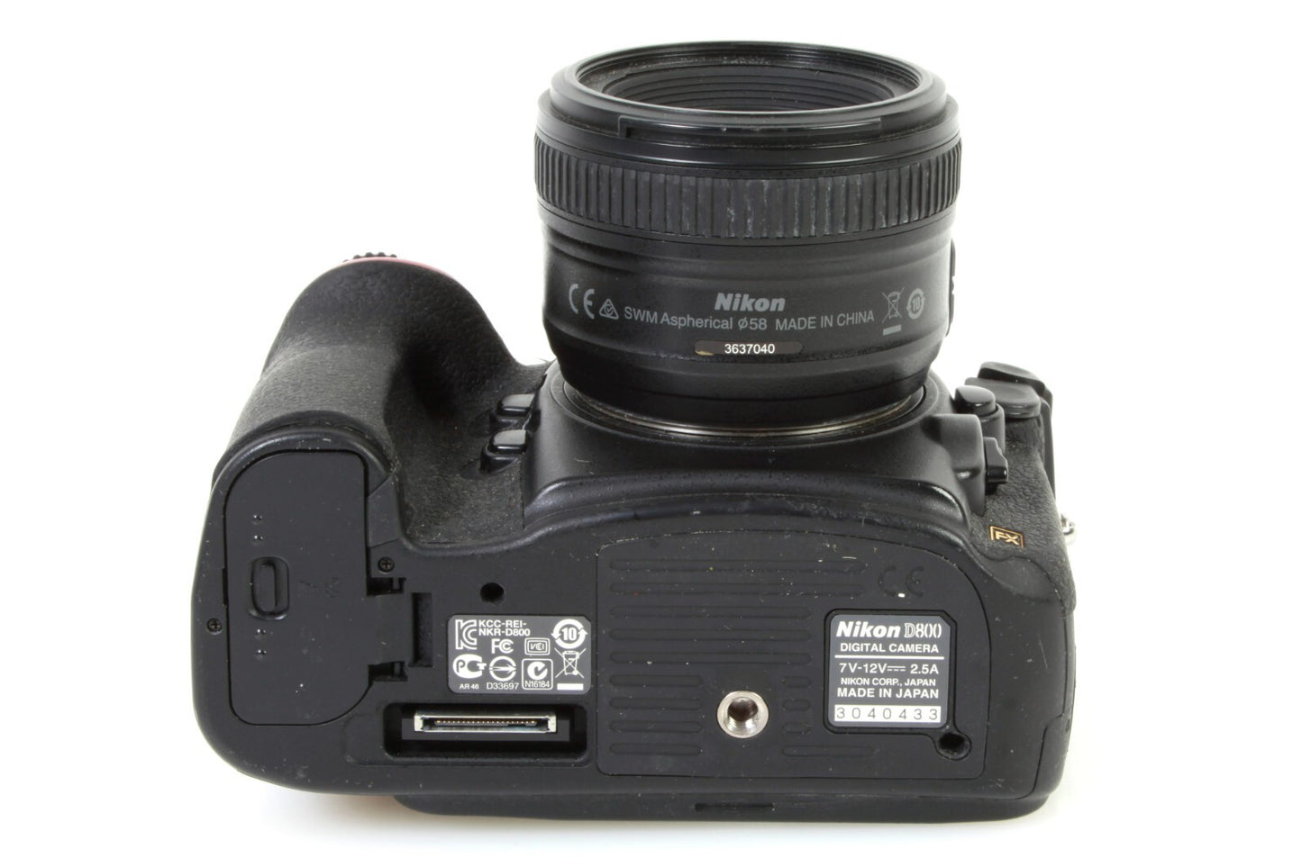 Nikon D800 Full Frame Digital Camera w/ 50mm 1.8 Lens & Charger